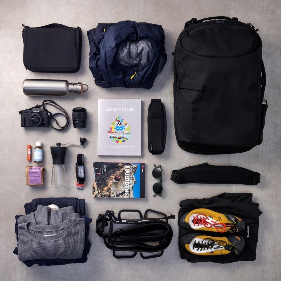 Minaal Carry-on 3.0 Bag packing